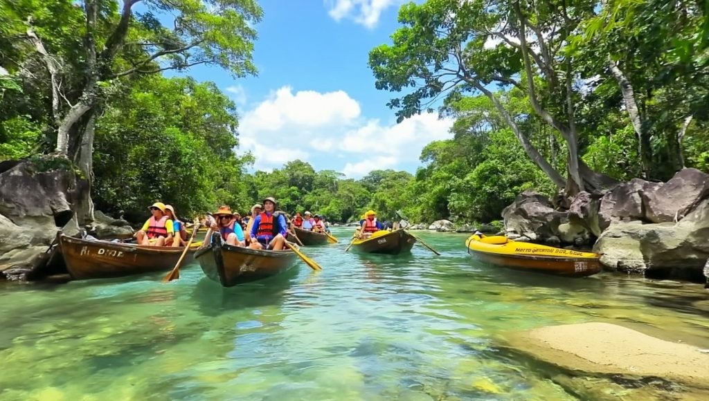Passeios de barco em Bonito
